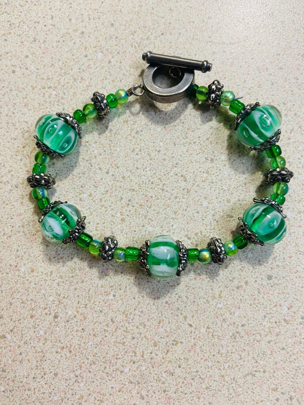 Vintage Lamp Work Glass Beaded Toggle Bracelet Green 7.5